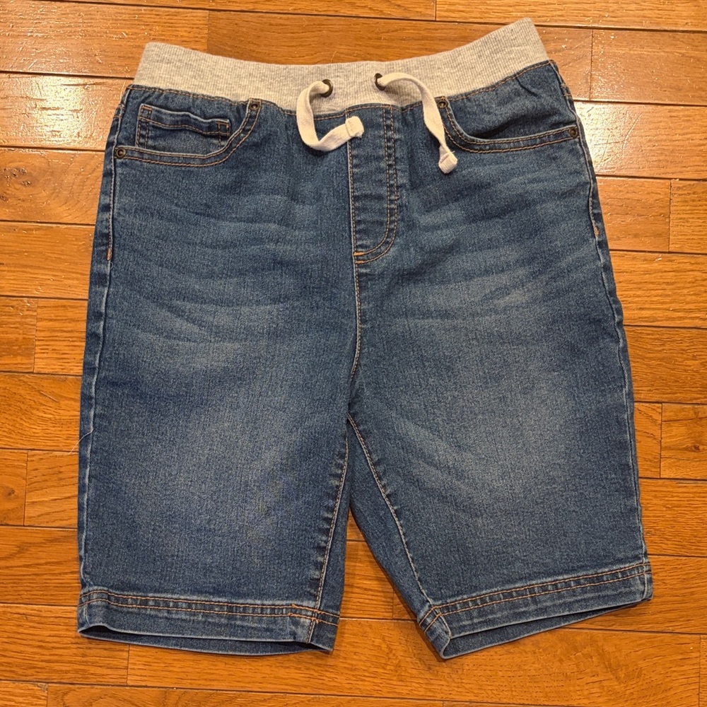 Route 66 Jean Shorts w/Elastic waist and draw string Size large (10/12)